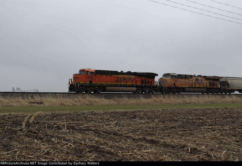 BNSF 6950 UP 7504